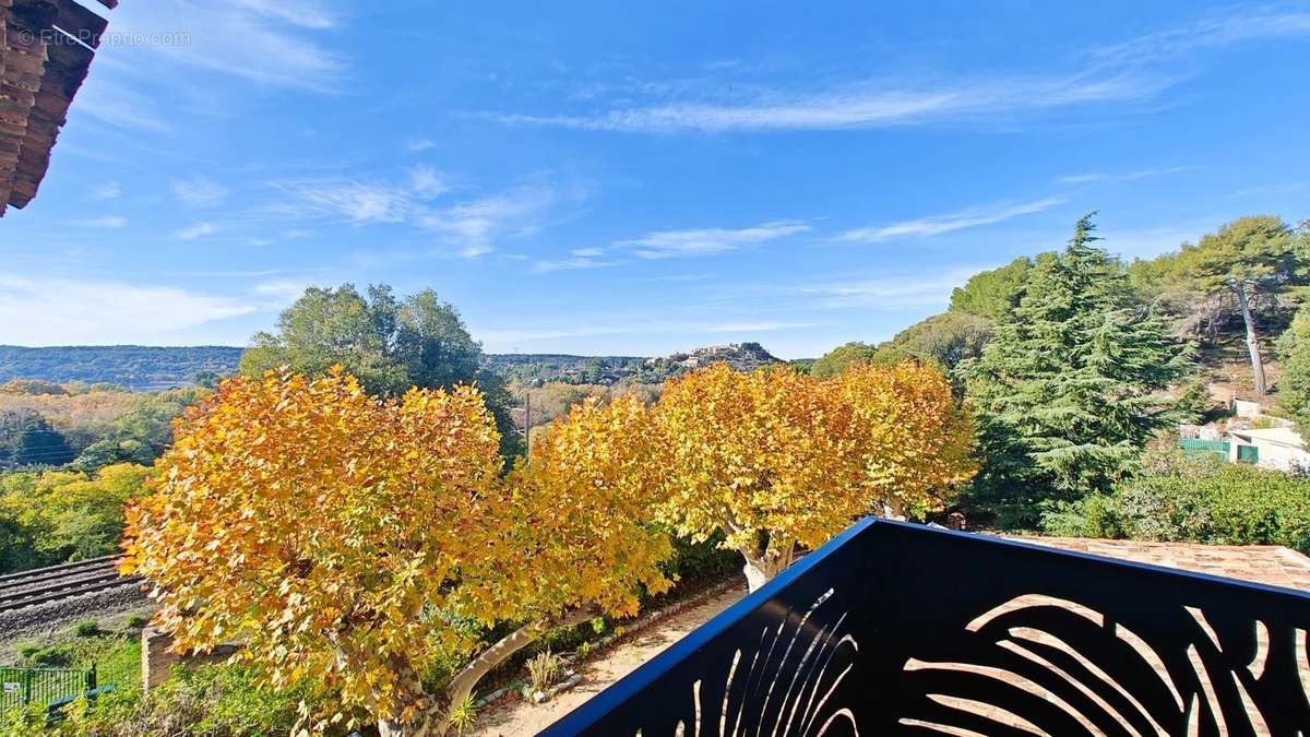 Appartement à SAINT-CHAMAS