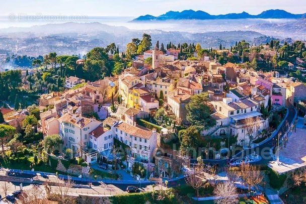 Maison à MOUGINS