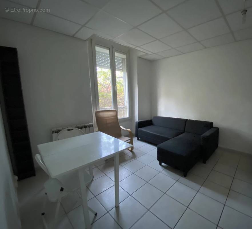 Appartement à MARSEILLE-3E