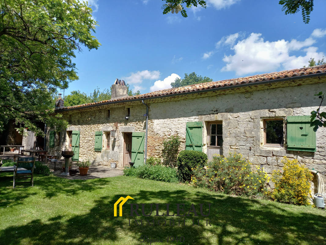 Maison à ANGLADE