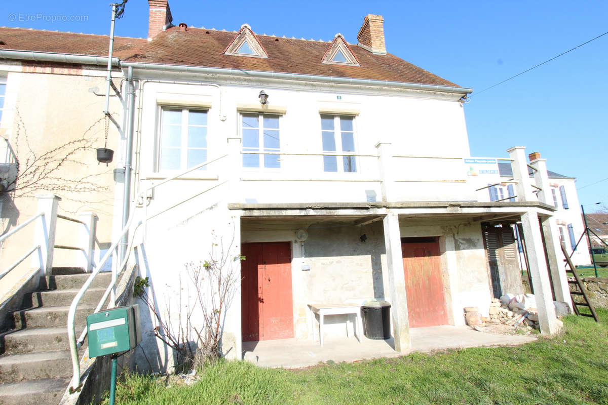 Maison à ARGENVIERES