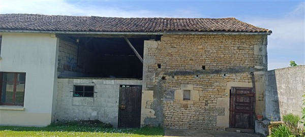 gite barn - Maison à CHEF-BOUTONNE