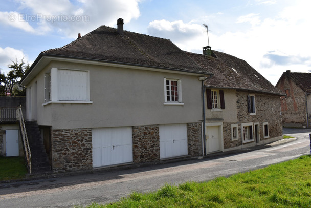 Maison à LUBERSAC