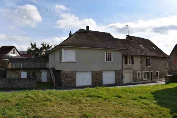 Maison à LUBERSAC