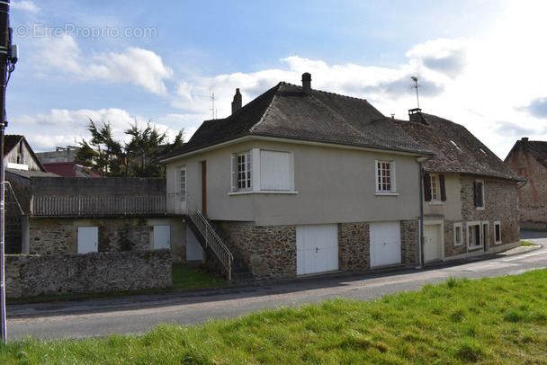 Maison à LUBERSAC