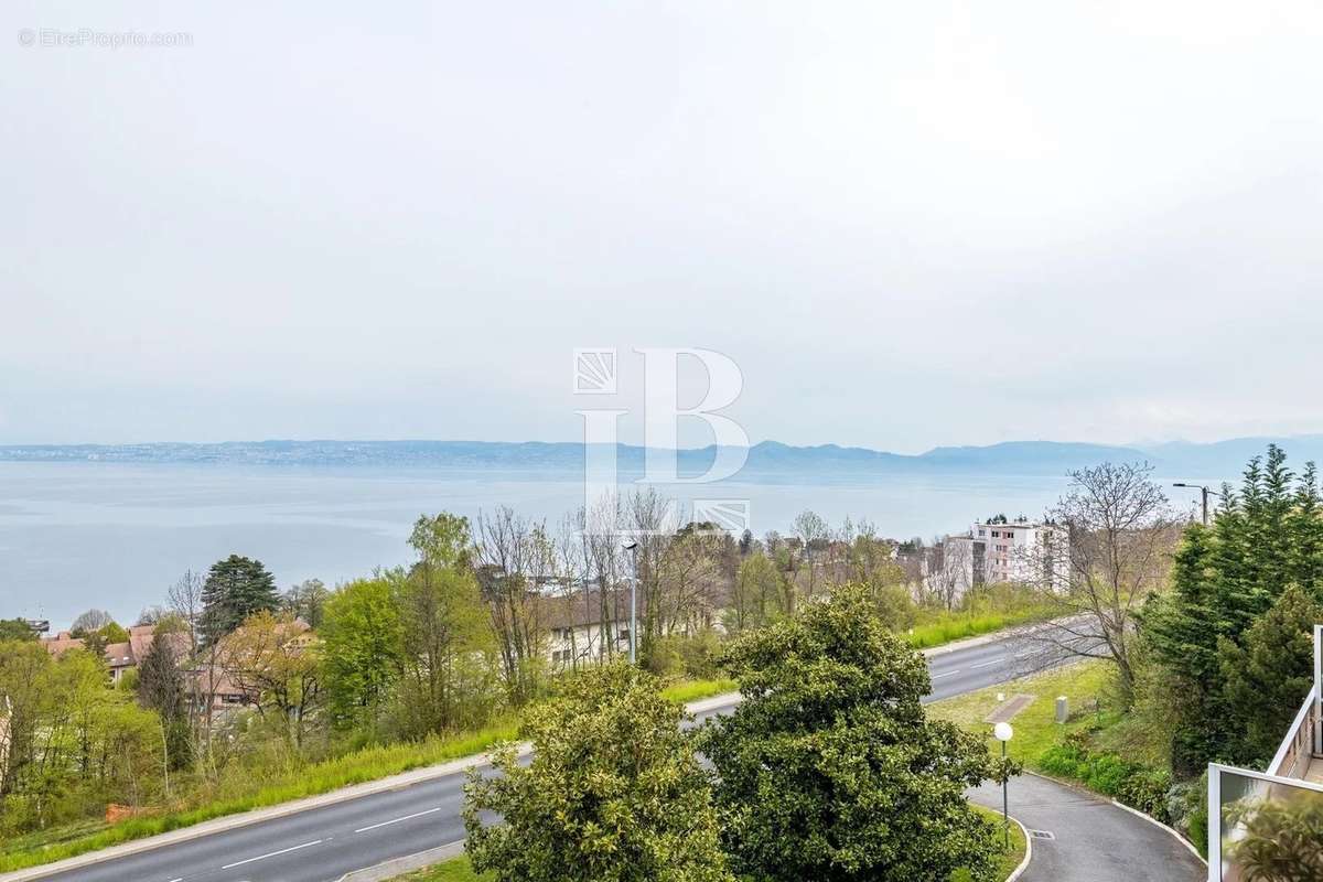 Appartement à EVIAN-LES-BAINS