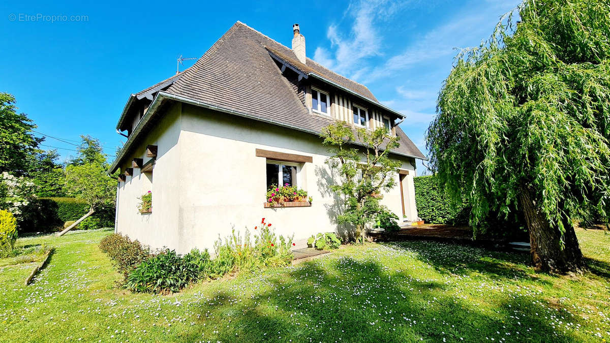 Maison à PONT-L&#039;EVEQUE