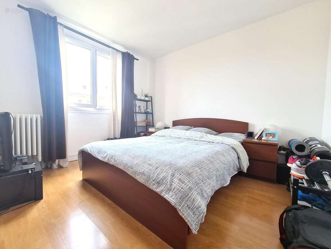 Appartement à LES CLAYES-SOUS-BOIS