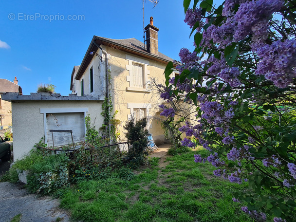 Maison à TREIGNAC