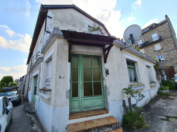 Maison à TREIGNAC