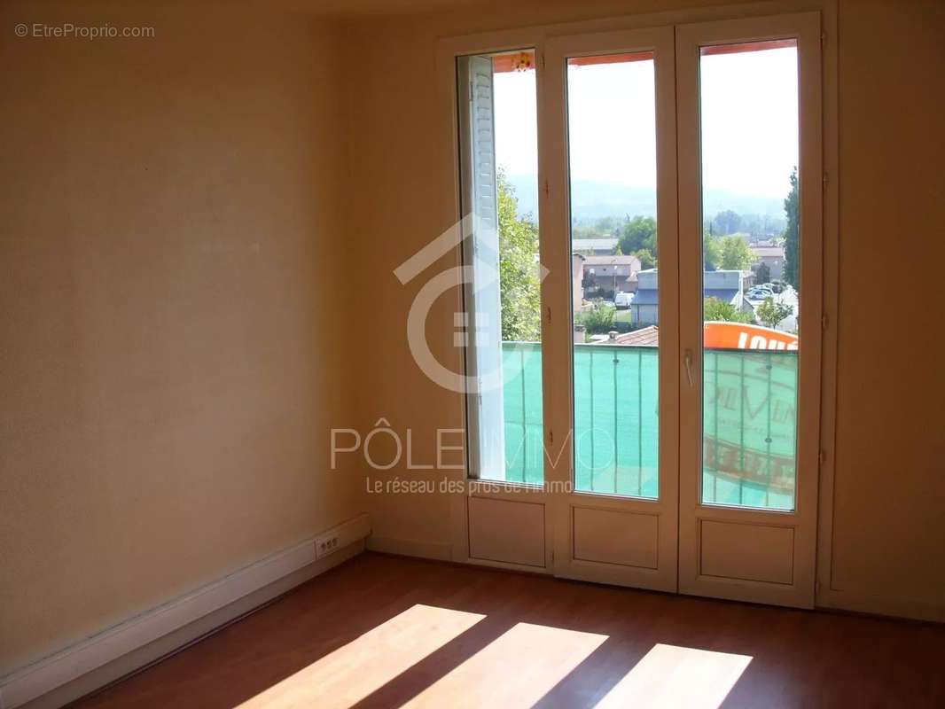 Appartement à LIVRON-SUR-DROME