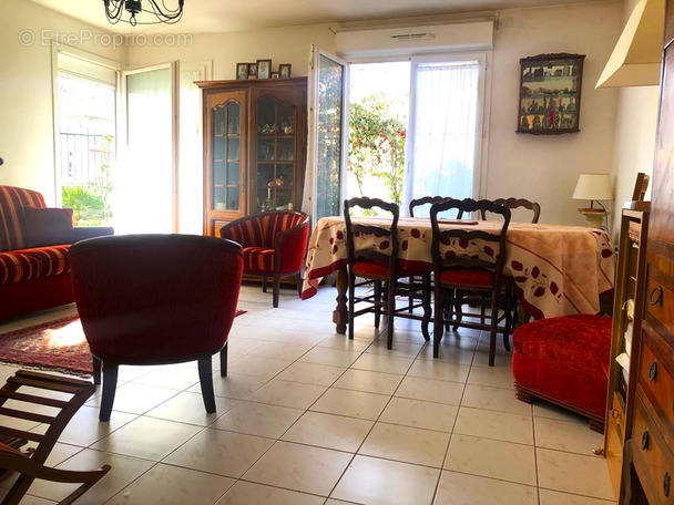 Appartement à NANTERRE