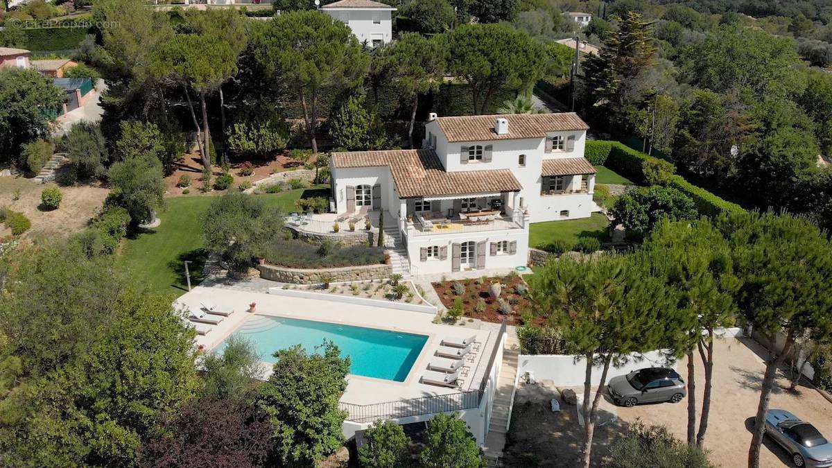 Maison à VALBONNE