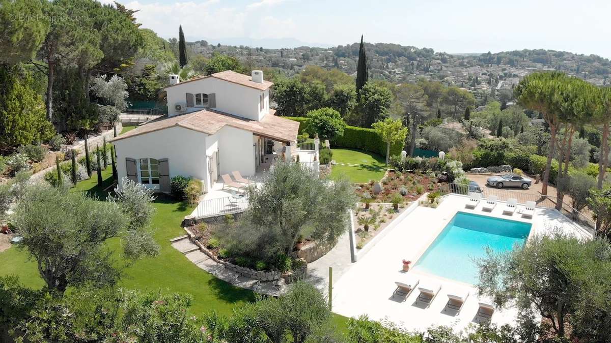 Maison à VALBONNE