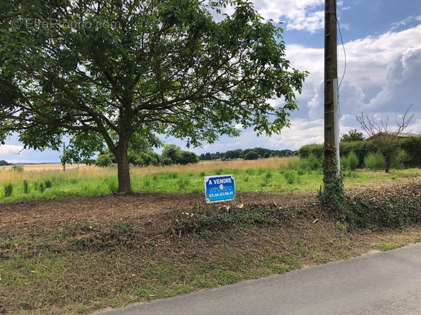 Terrain à NOYON