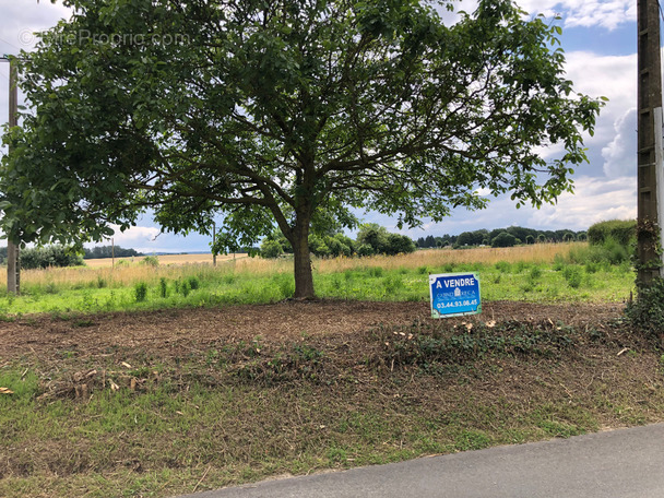 Terrain à NOYON