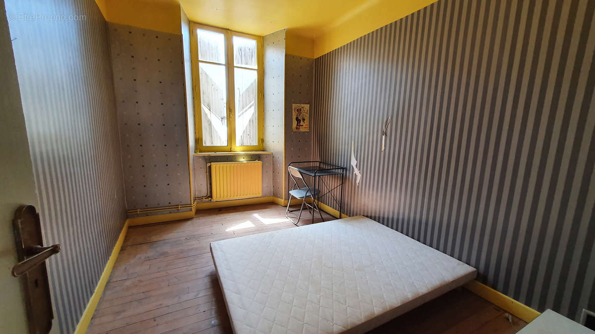 Appartement à SAINT-GENIEZ-D&#039;OLT