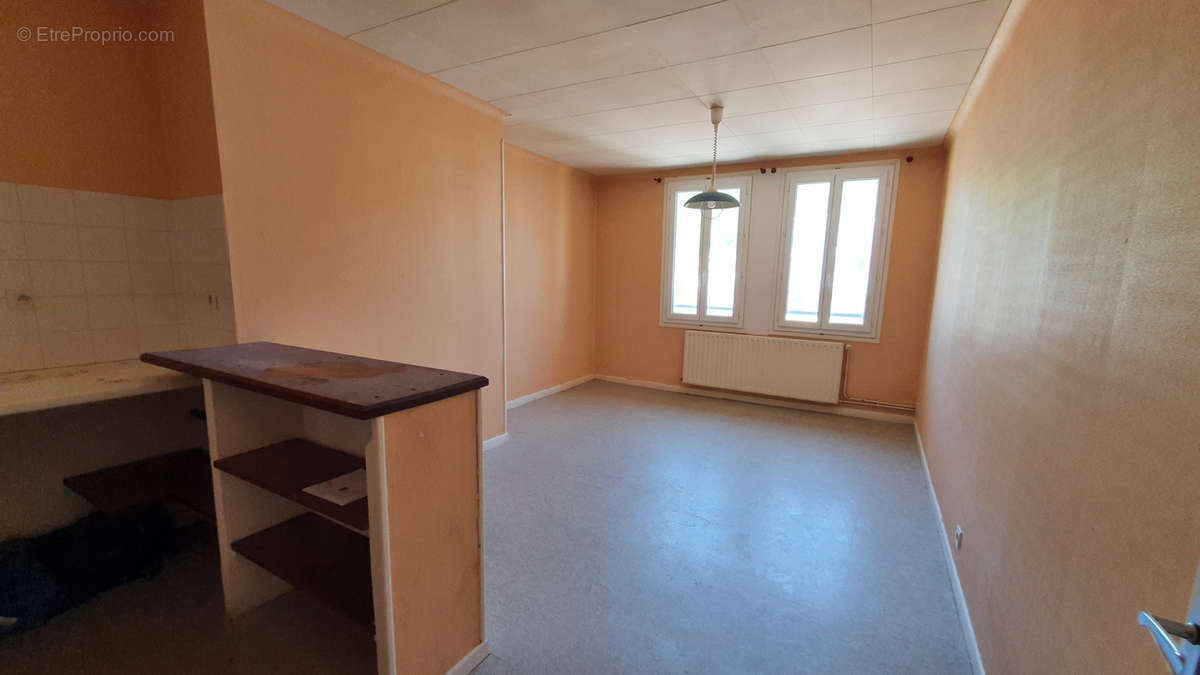 Appartement à SAINT-GENIEZ-D&#039;OLT