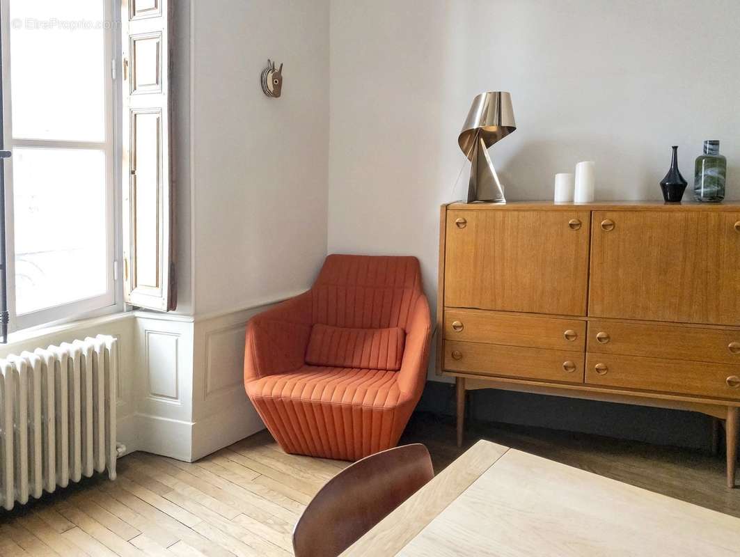 Appartement à PARIS-11E