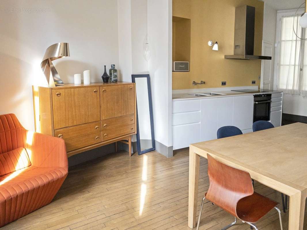 Appartement à PARIS-11E