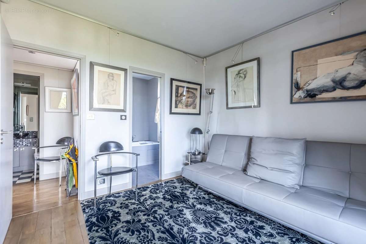 Appartement à SURESNES