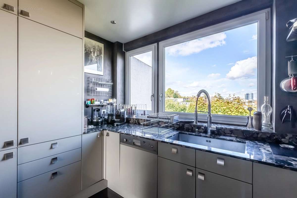 Appartement à SURESNES