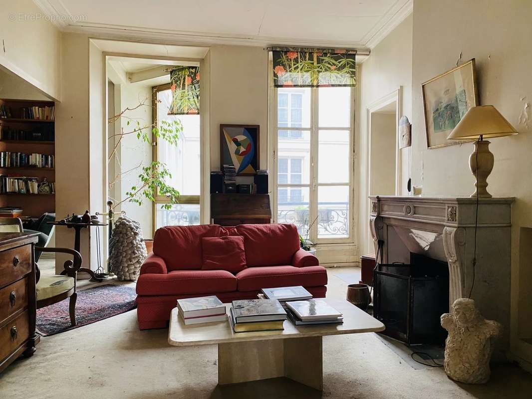 Appartement à PARIS-7E