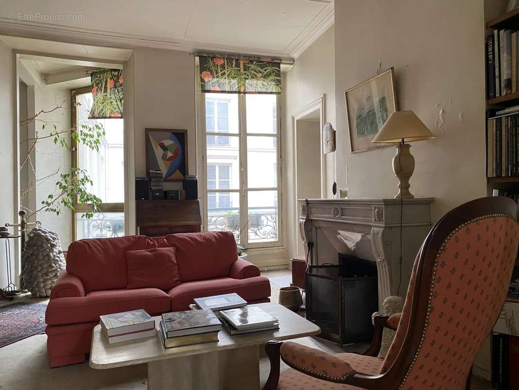 Appartement à PARIS-7E