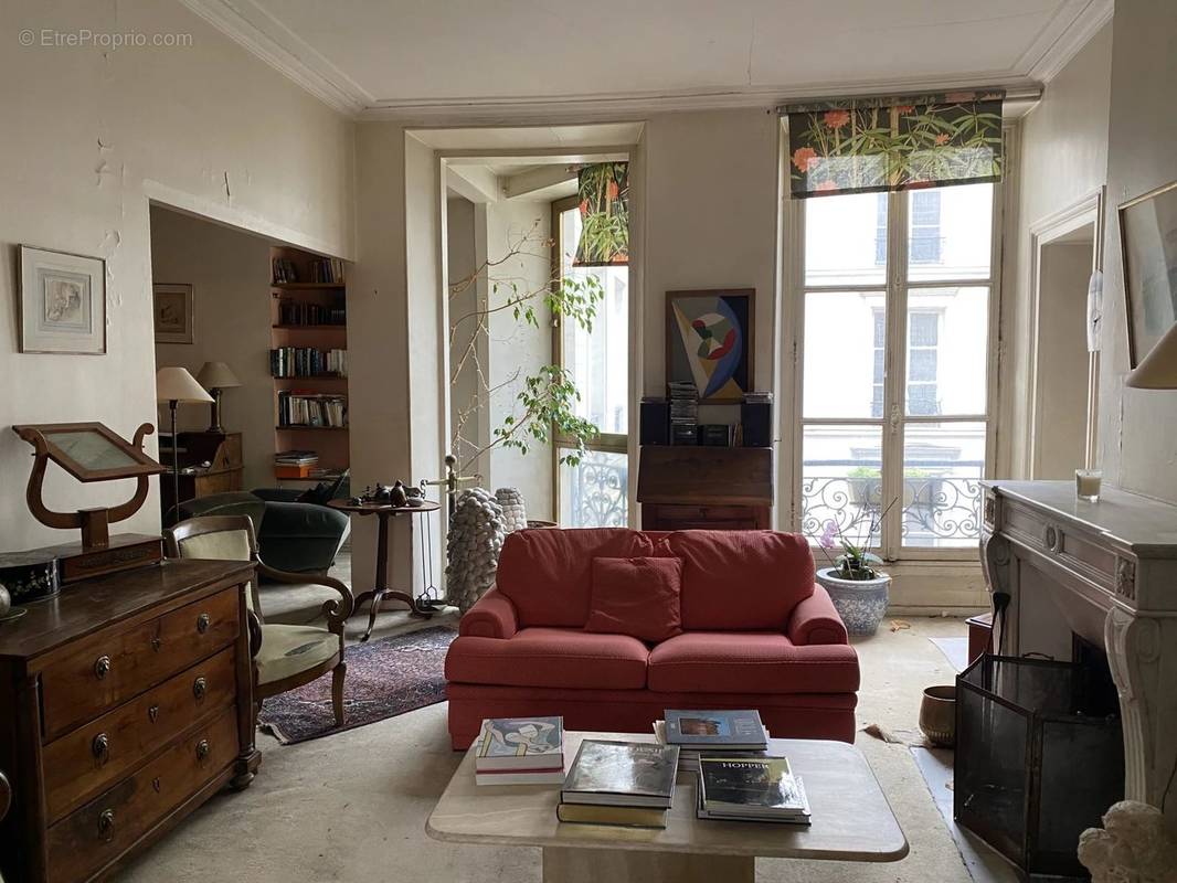 Appartement à PARIS-7E