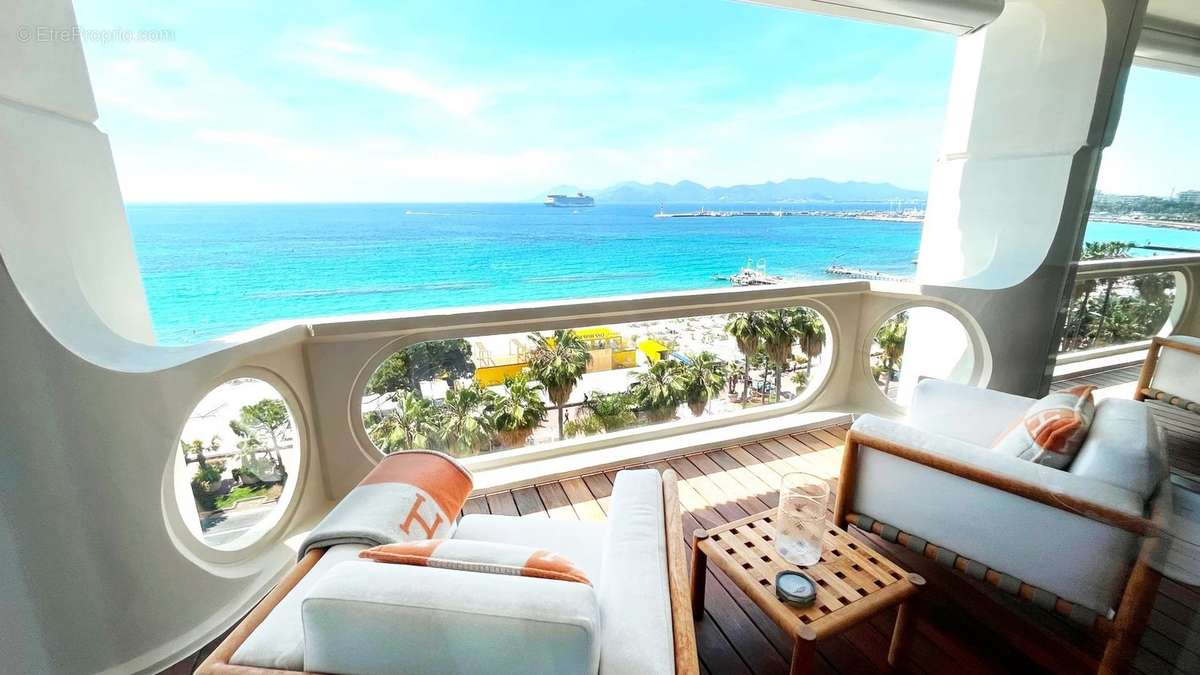 Appartement à CANNES