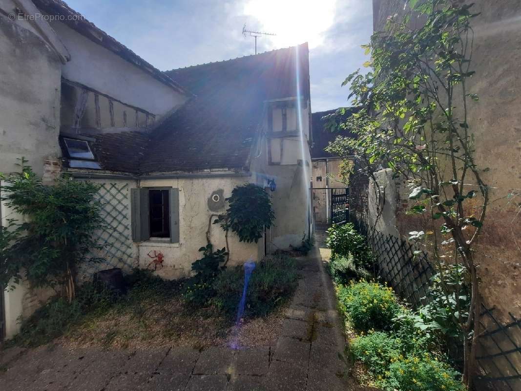 Maison à JOIGNY