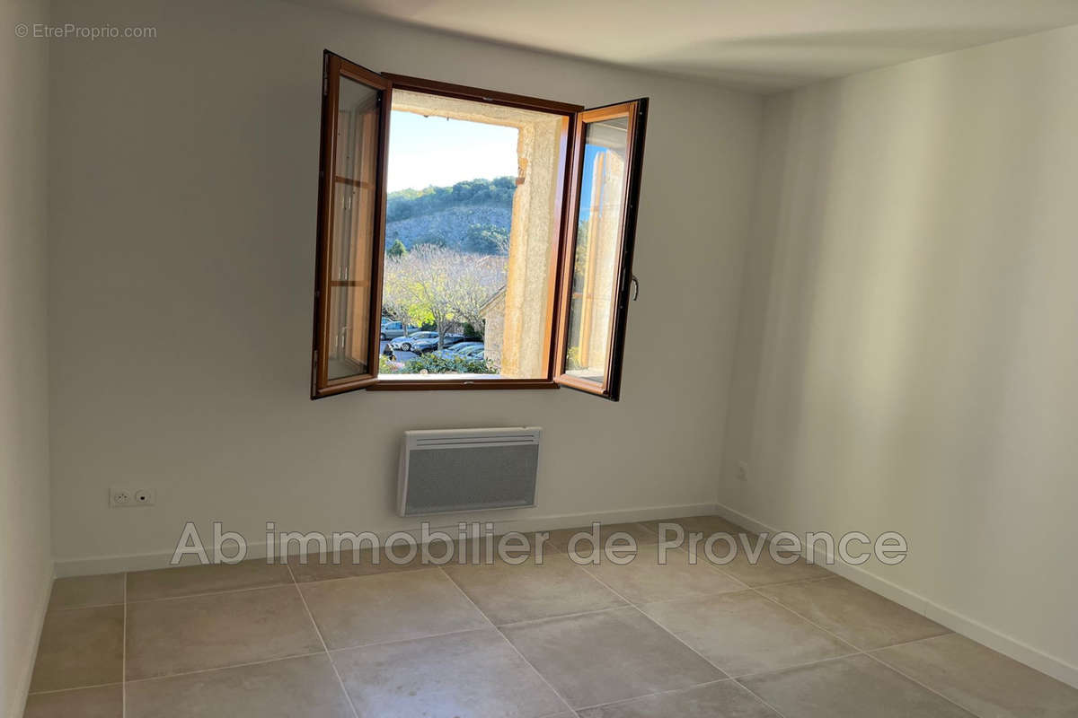 Appartement à ROGNES