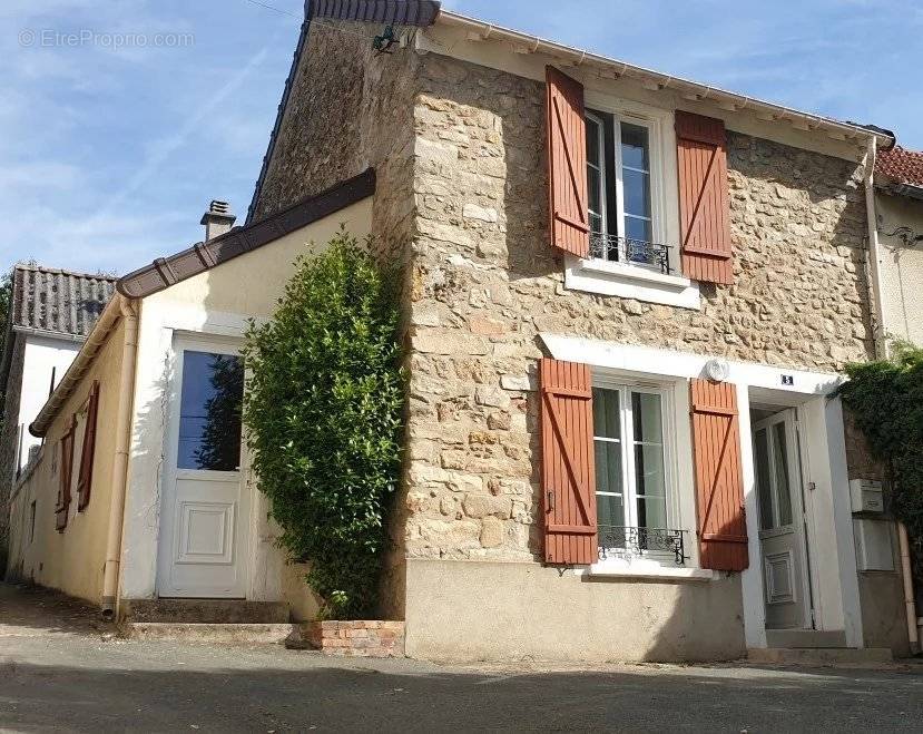 Maison à BREUX-JOUY