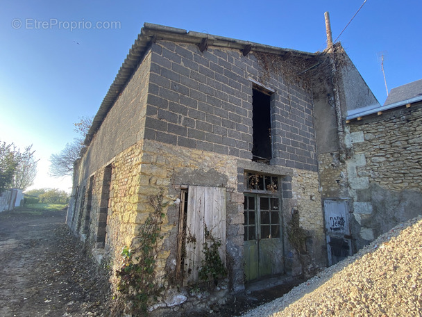 Autre à THOUARS