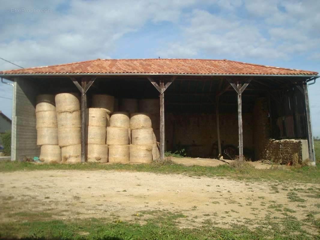 Terrain à AURIGNAC