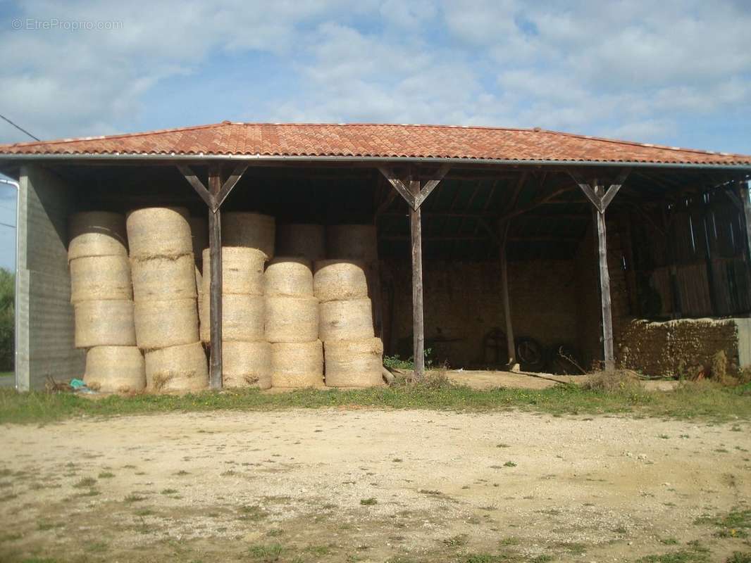 Terrain à AURIGNAC