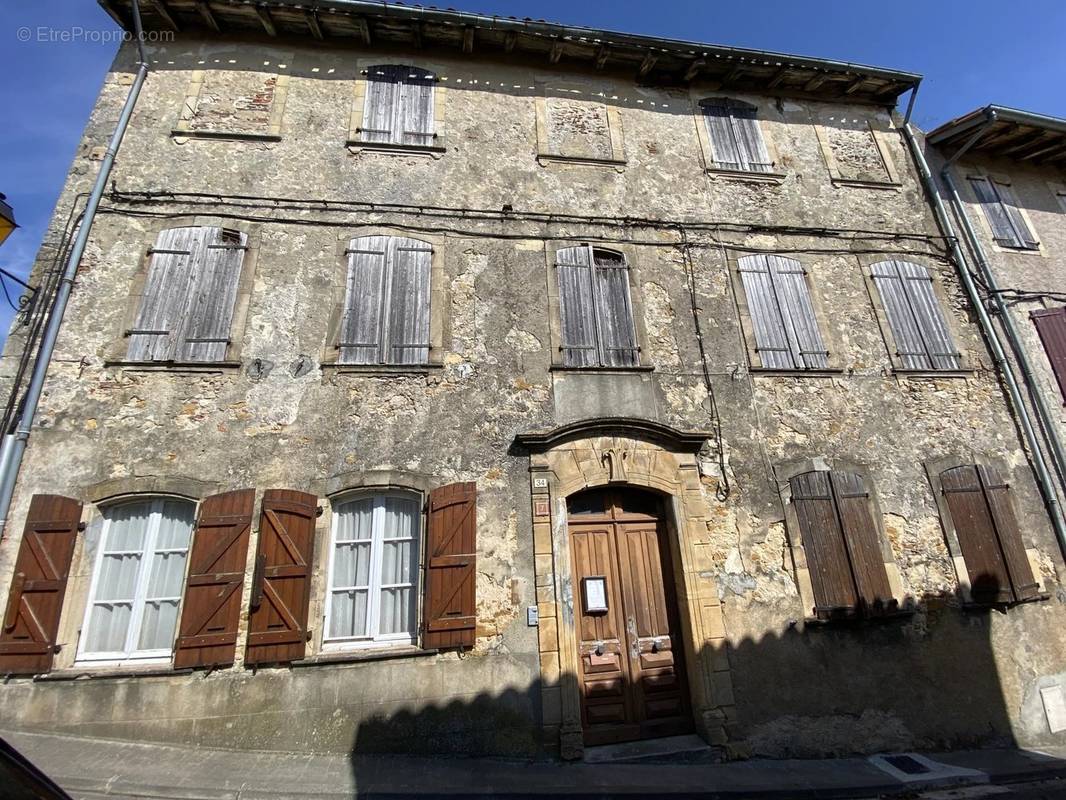 Maison à AURIGNAC