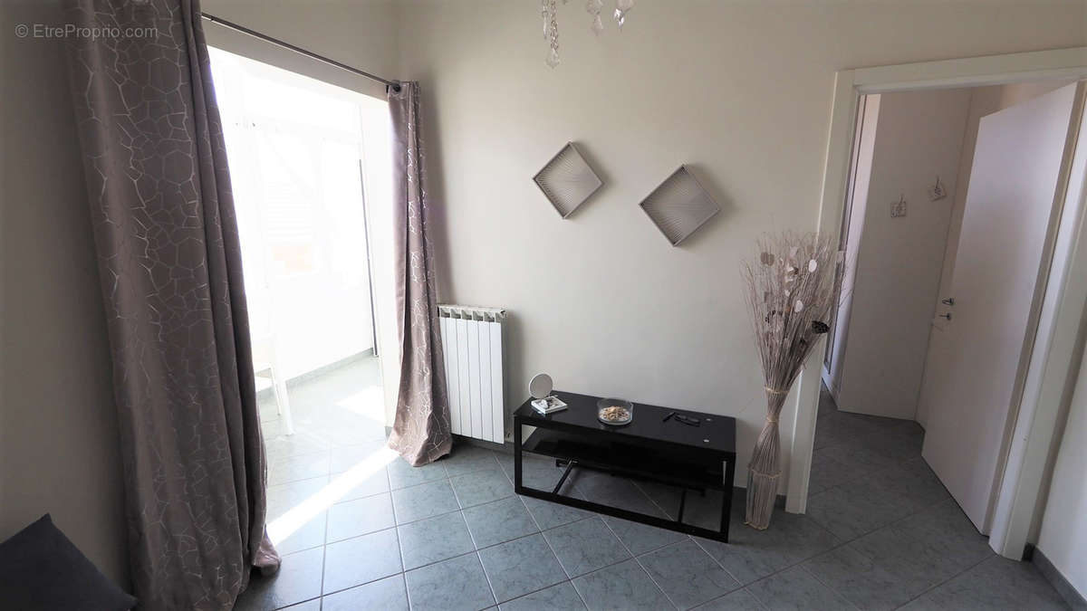 Appartement à ROQUEBRUNE-CAP-MARTIN