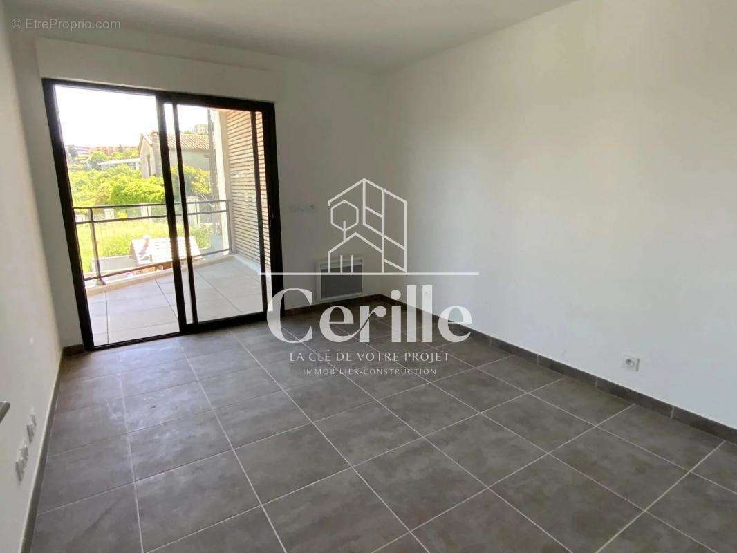 Appartement à VENCE