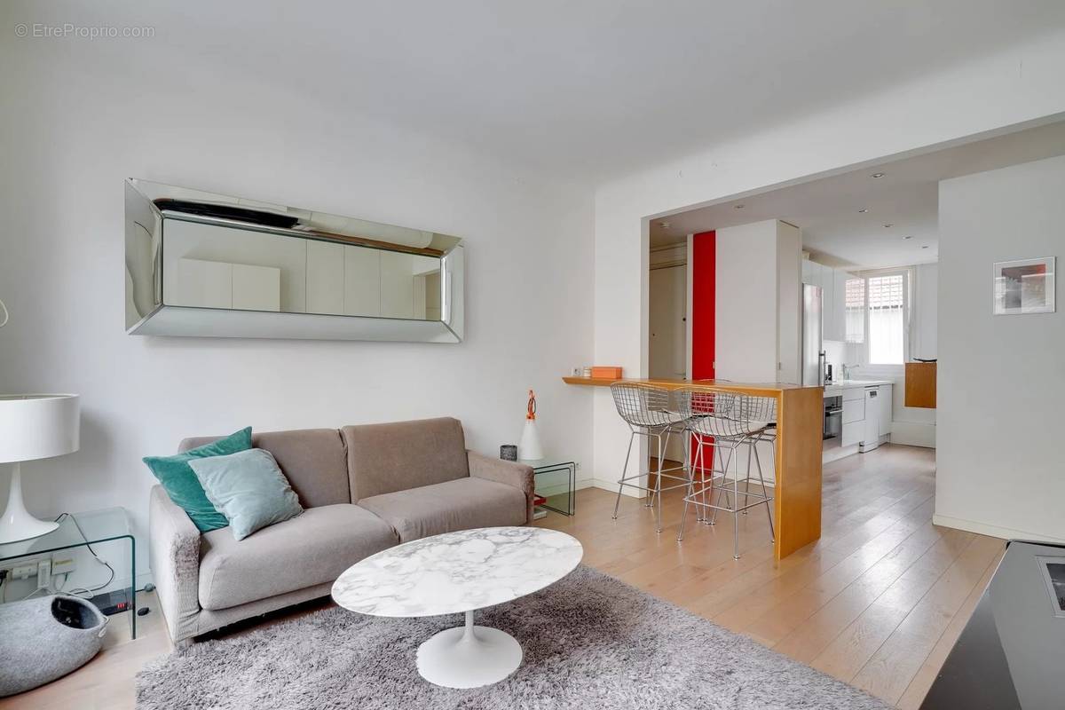 Appartement à PARIS-17E