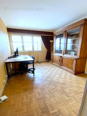 Appartement à PARIS-19E