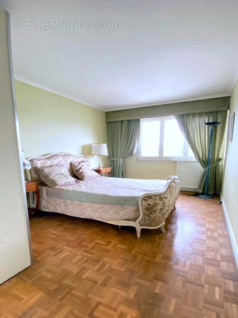 Appartement à PARIS-19E