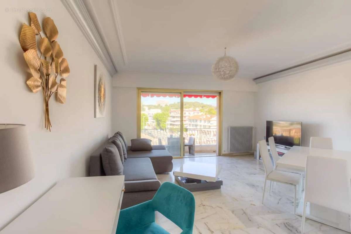 Appartement à CAGNES-SUR-MER