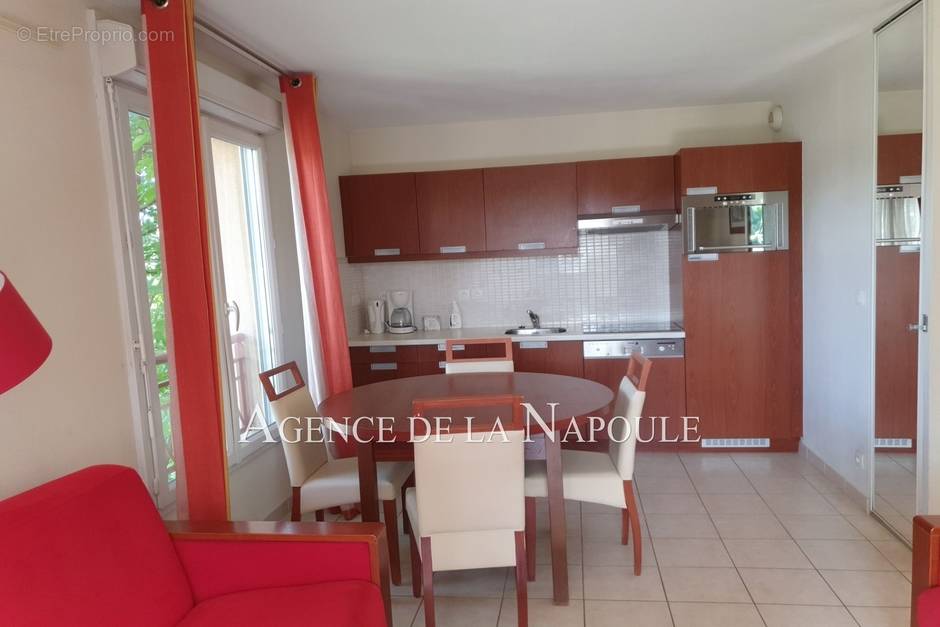 Appartement à MANDELIEU-LA-NAPOULE