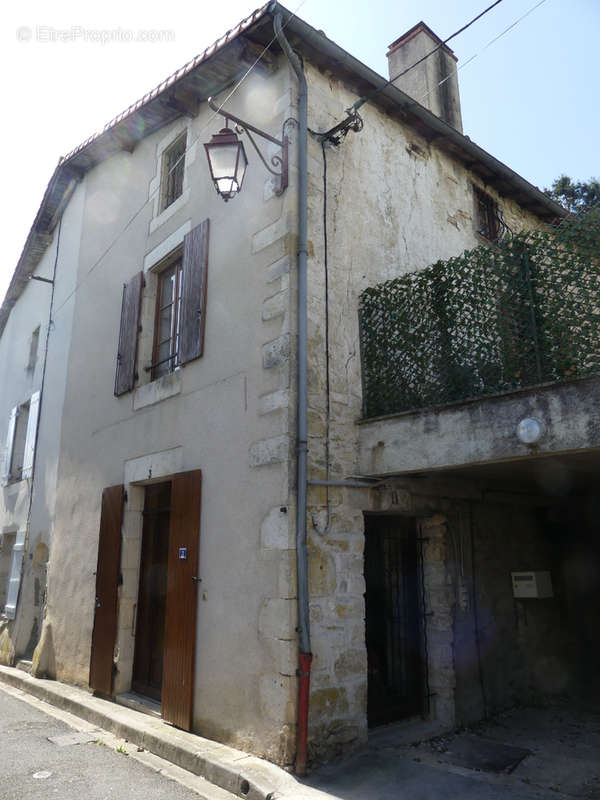 Maison à CHARROUX