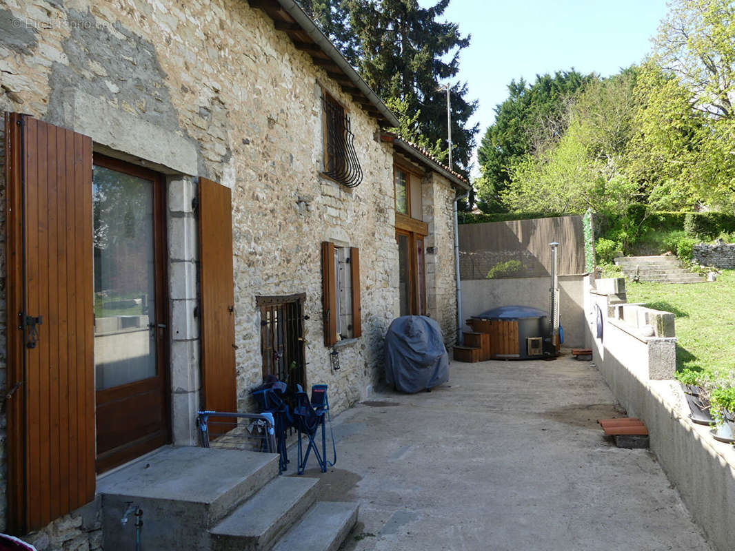 Maison à CHARROUX