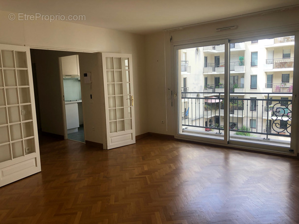 Appartement à ISSY-LES-MOULINEAUX