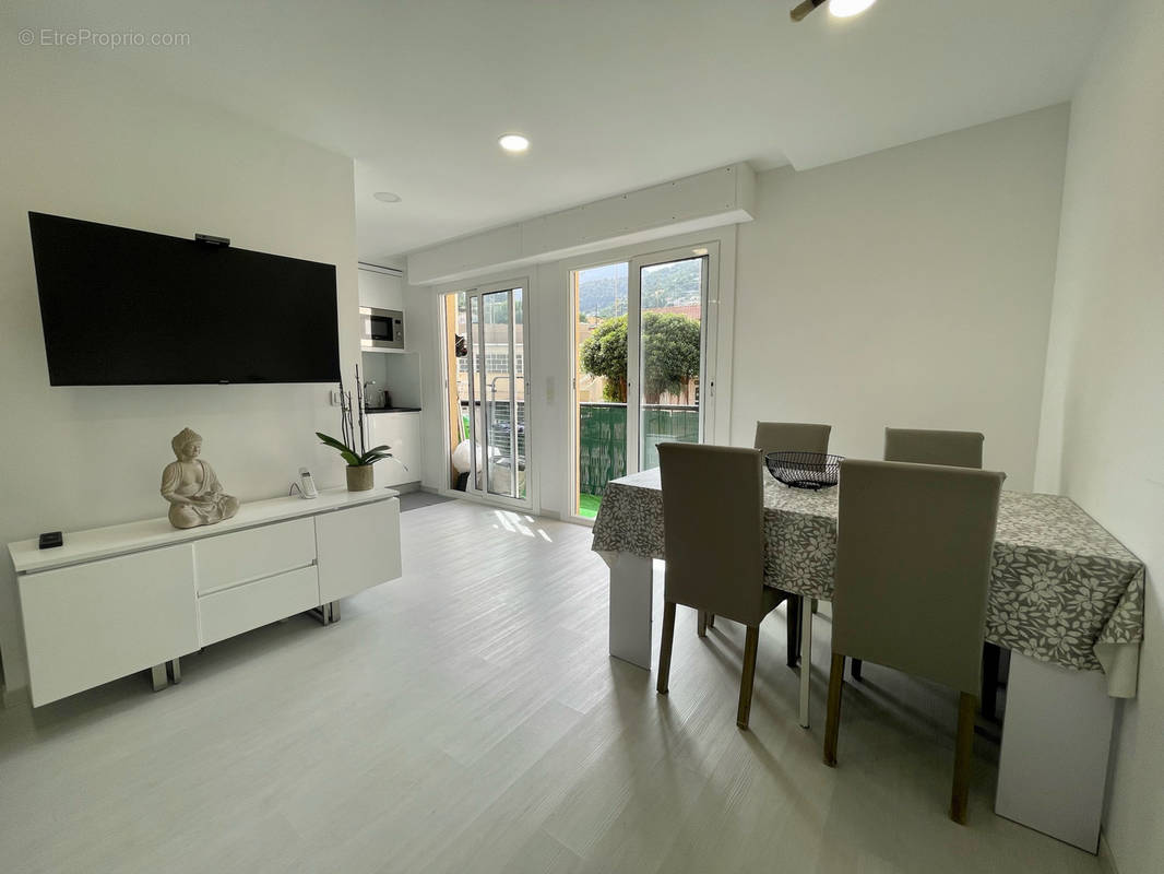 Appartement à ROQUEBRUNE-CAP-MARTIN