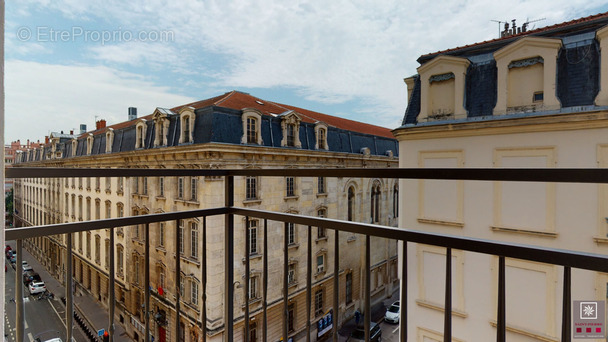 Appartement à LYON-6E