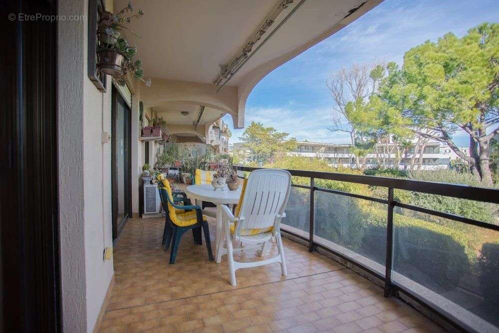 Appartement à VILLENEUVE-LOUBET